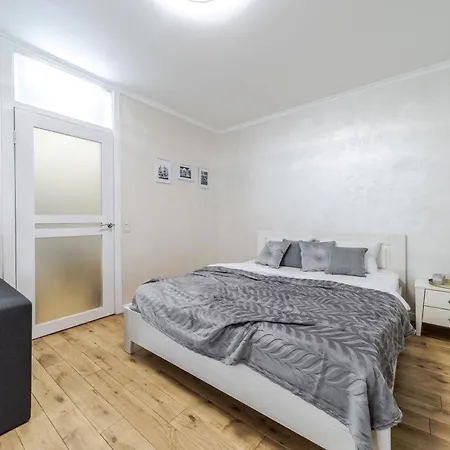 Inshiapartments On Knyazya Romana * Lviv